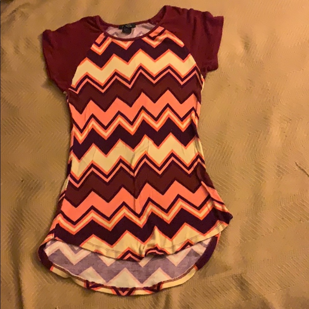 Chevron pattern top